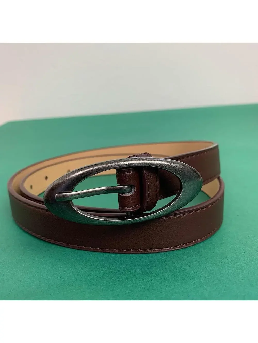 Y2k 2000s Cyber Oval simplistic belt buckle slim brown belt. 40 inches length
